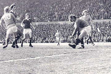 Denis Law backheels United into Division Two