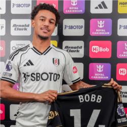 Oscar Bobb joins Fulham for in £27 deal